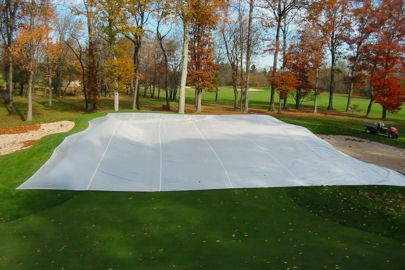 growth cover for golf course putting green