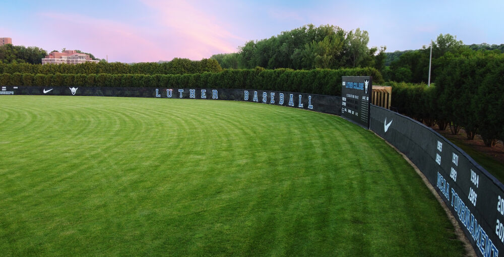 Measuring for your FenceMate® Custom Windscreen CoverSports